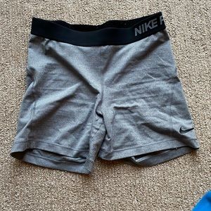 GRAY 5” NIKE PRO